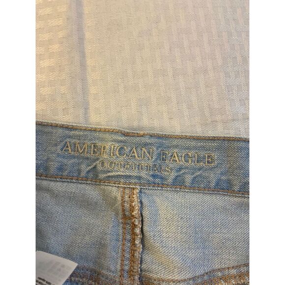 American Eagle AE Tom Girl distressed light denim jeans shorts 8 button fly NEW - Picture 2 of 11